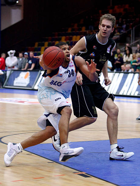 再到乒乓球 再到乒乓球