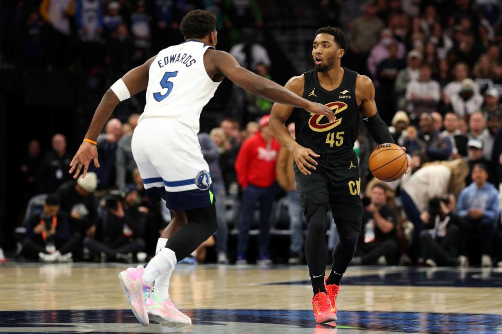 攻防两端都 攻防两端都