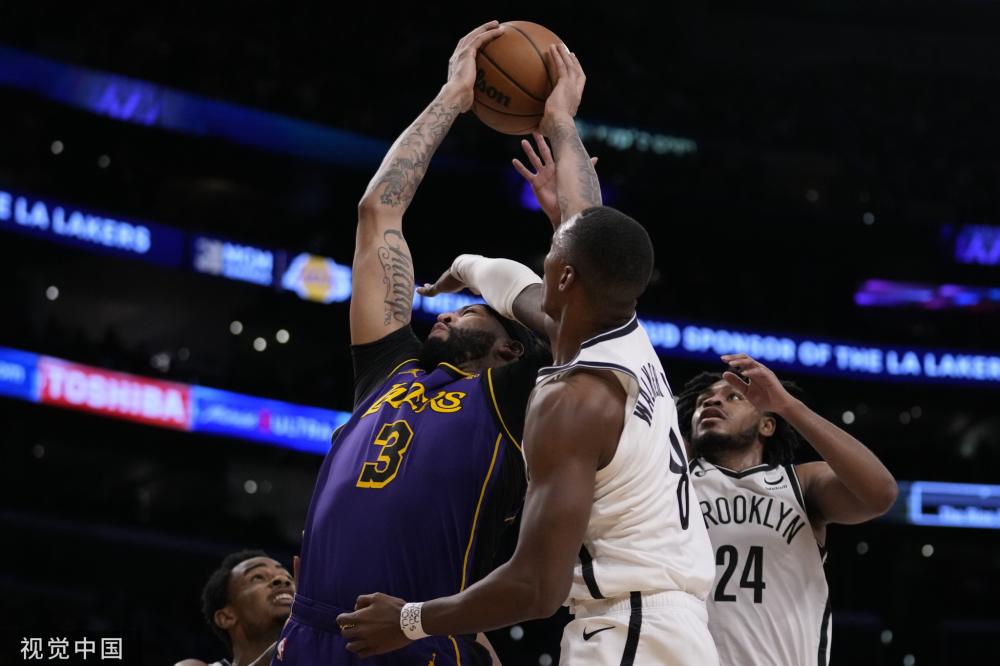 间与朋友聚 间与朋友聚