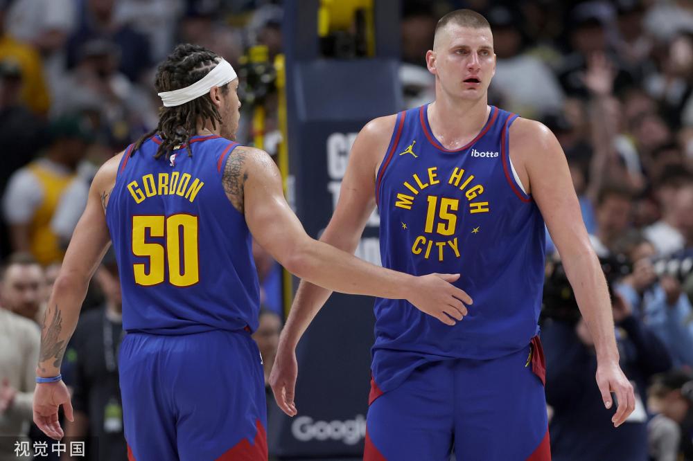 腾空的动作 腾空的动作